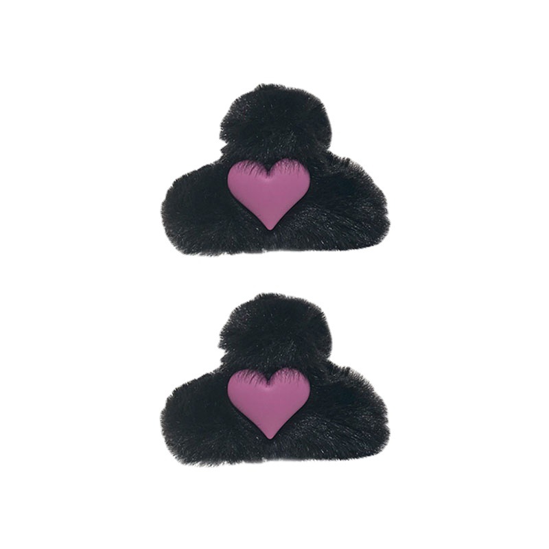 Plush heart-shaped small claw clip, small spring and summer, furry side clip hair accessory, princess hair card, cute shark clip for girls Item Picture