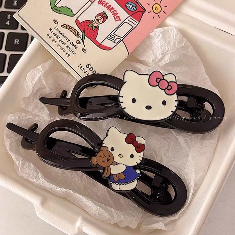 Sweet and cute cartoon cat hairpin twist clip 2025 new style one-line scratch-off clip for women with a high-end look at the back of the head Application Scenario