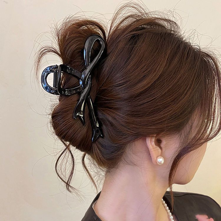 Simple ribbon bow clip large hairpin for women 2024 new style high-end shark clip hair accessory at the back of the head Item Picture