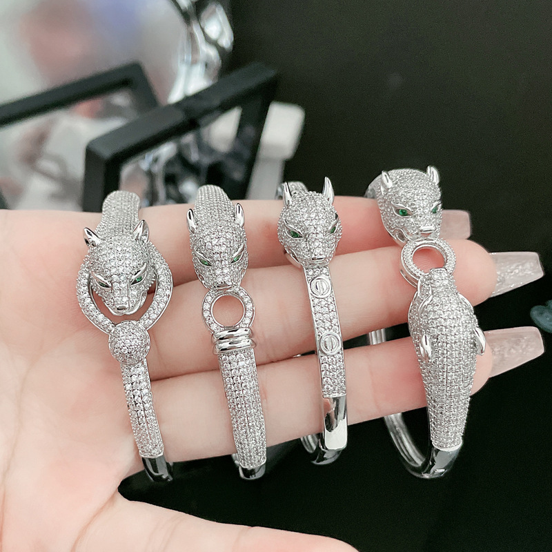 Cross-border European and American bracelet, green-eyed full diamond leopard micro-inlaid open bracelet, women's trendy fashion, light luxury, exquisite heavy industry jewelry details Picture