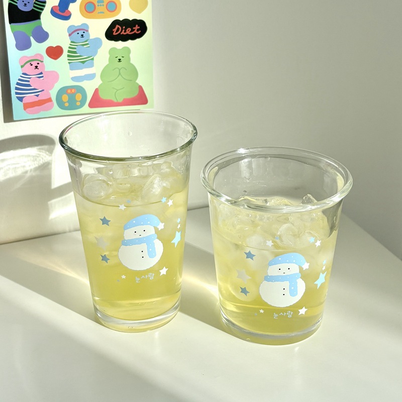 Bolimei Star Snowman Glass Cup, Winter Atmosphere Glass Cup, Christmas Water Cup, Coffee Cold Brew Cup full figure