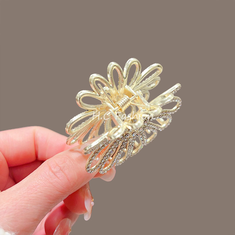 New crystal Korean-style full diamond chrysanthemum hair clips, high-end hairpin, niche mid-sized hairpin, versatile headwear for women Specification drawing