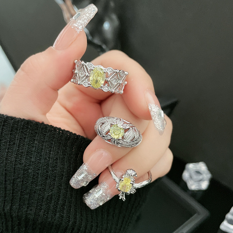 French light luxury hollowed-out yellow diamond zircon open ring for women on Instagram, cold style, retro fashion, sweet and cool food ring trend full figure