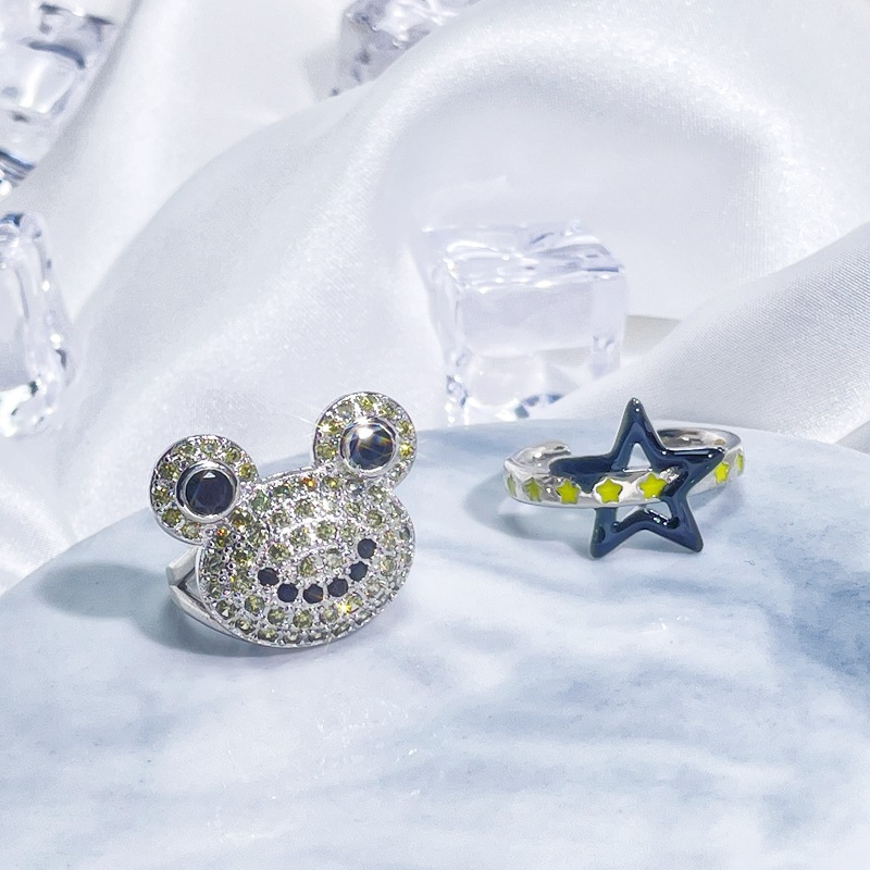A niche design sense, star-shaped color-blocking glazed open ring, a sweet and cool frog for women, exquisite, fashionable and individual food ring trend full figure