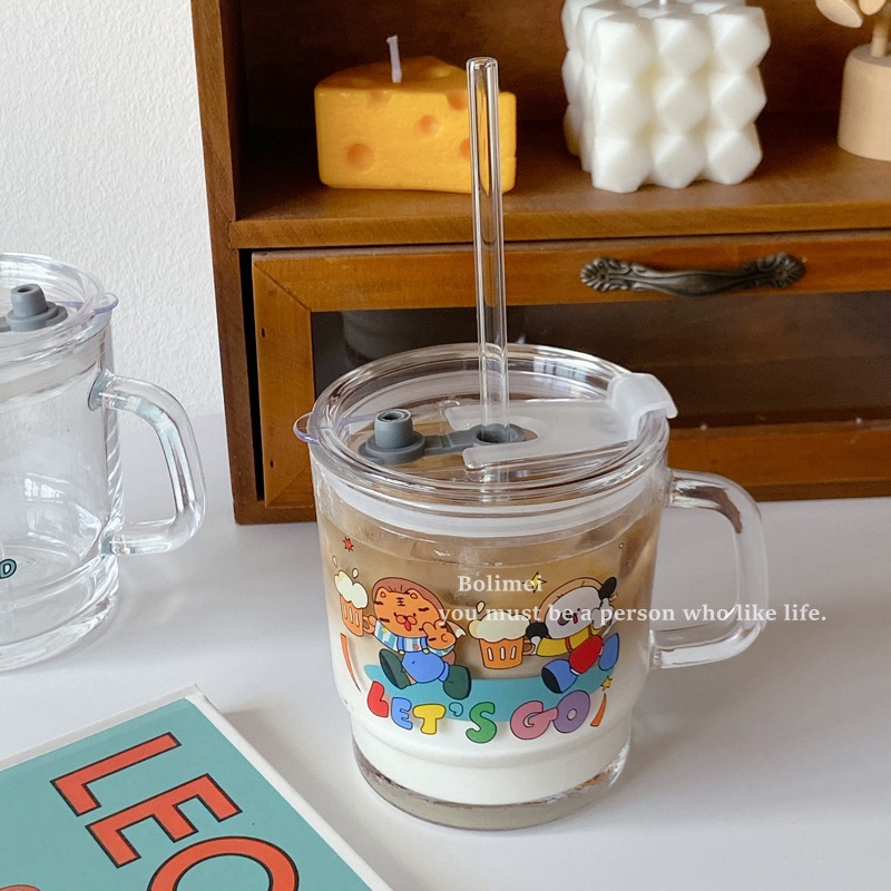 Wholesale of Bolimei designer cartoon pattern glass cups, student water cups with LIDS, drinking cups full figure