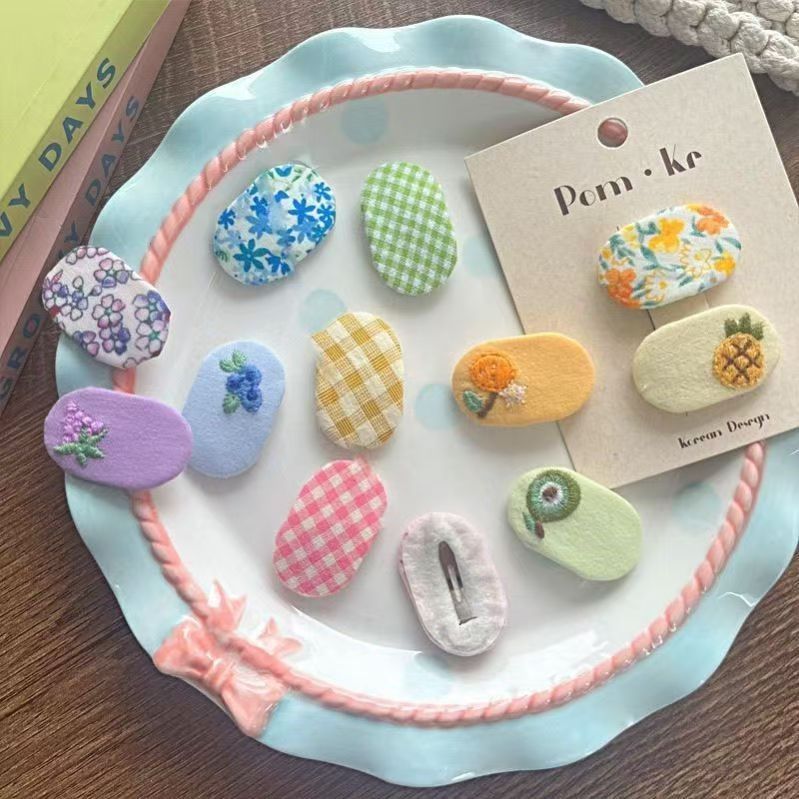 Macaron fabric children's hair clips, girls' hair accessories, checkered embroidery, small oval bb clips, bangs clips, baby hair clips Specification drawing