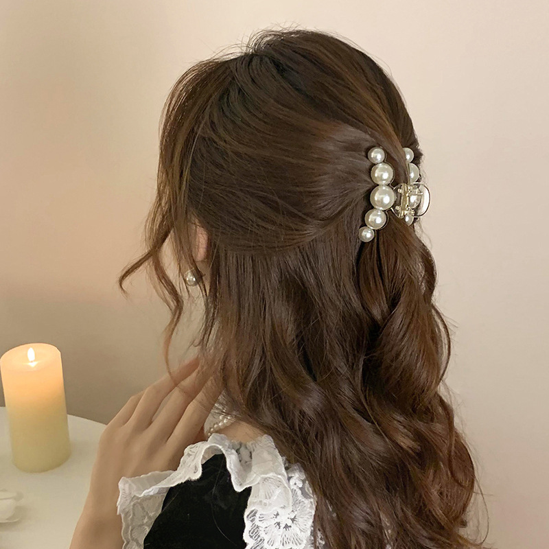Korean small-sized pearl hair clips for women's summer exquisite back of the head, half-tied hair clips, high ponytail shark clip headwear Specification drawing