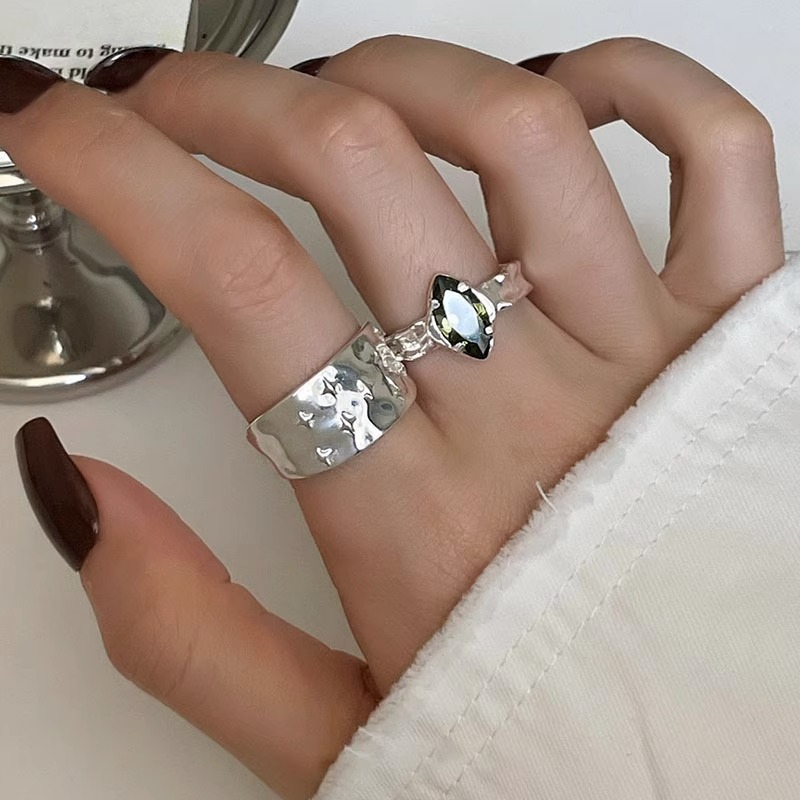 Olive green zircon open ring for women, simple and elegant, sweet and geometric mixed and layered, cool and versatile ring on Instagram Specification drawing