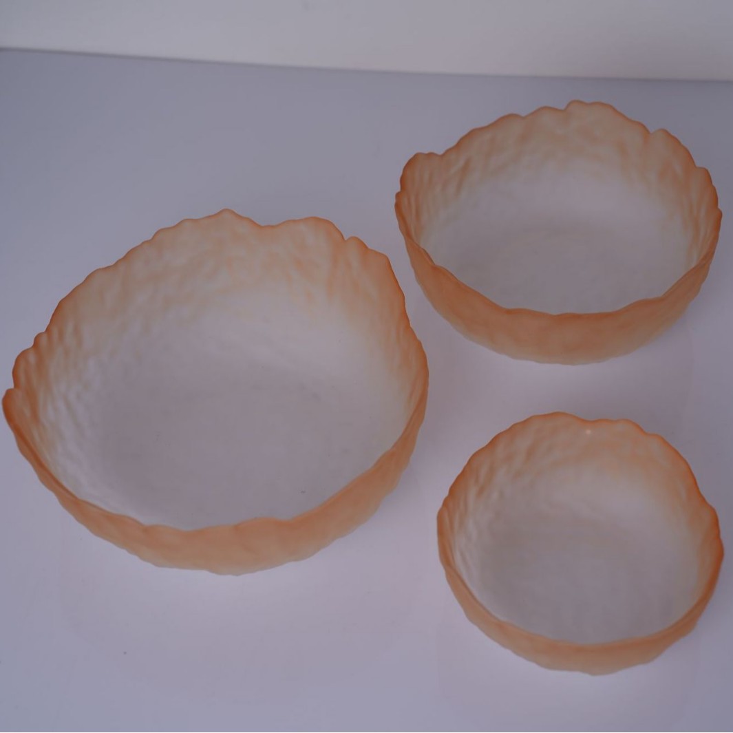 Wholesale of Japanese-style hammered wax apple glass bowls, minimalist InS-style dessert, fruit and salad bowl sets for household tableware Application Scenario