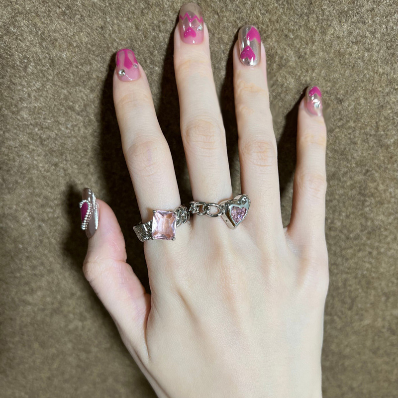 Sweet and cool style pink heart-shaped square diamond open ring, fashionable and elegant for women, light luxury and high-end sense, individual index finger ring Specification drawing