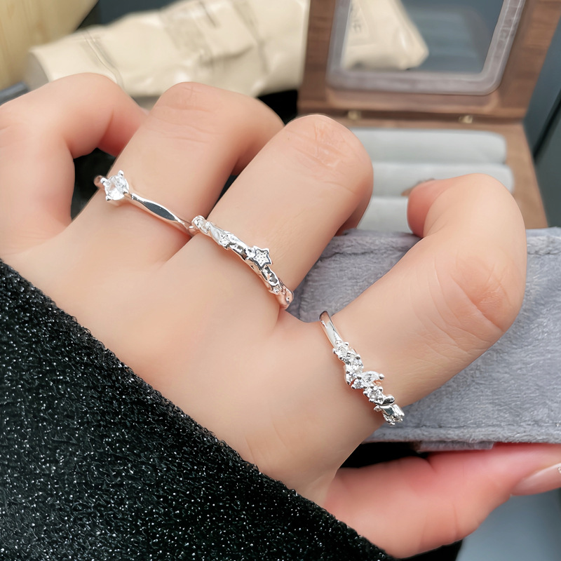 French-style simple and elegant butterfly zircon open ring, a niche design for female stars, fashionable, light luxury and versatile index finger ring Specification drawing
