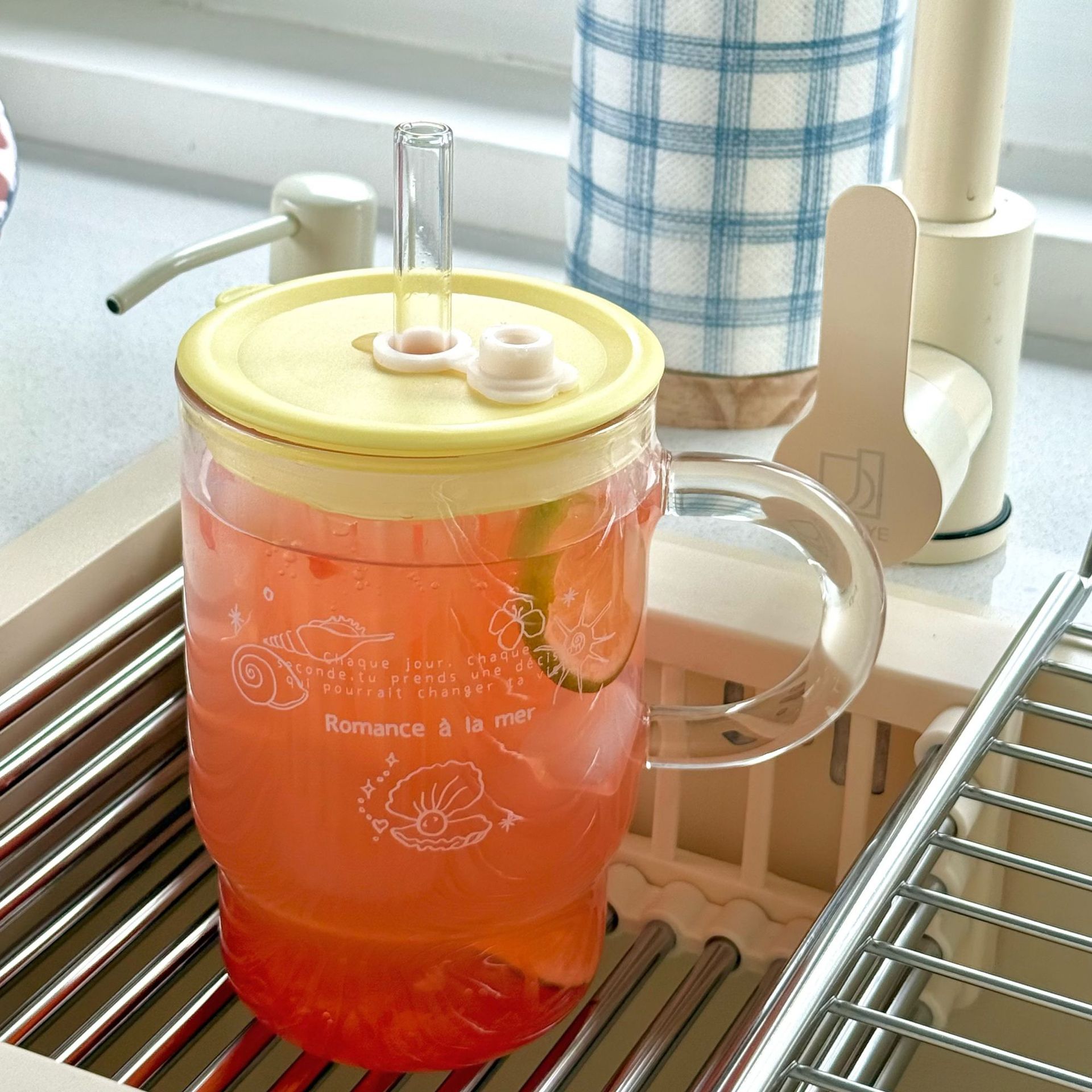 High appearance level Ocean series glass cups, straw cups, large-capacity drinking cups, office water cups, pearl shell cups details Picture