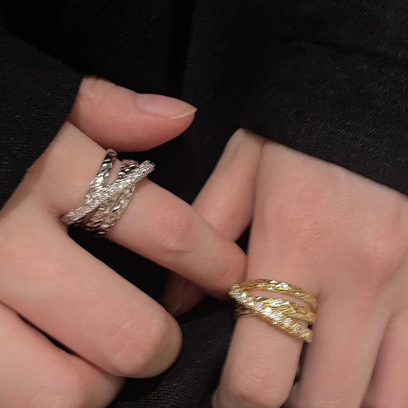 Irregularly textured multi-layer zircon open ring, a light luxury and niche design for women, a high-end index finger ring with a unique touch full figure