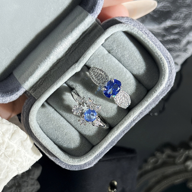 New egg-shaped fashionable blue zircon open ring for women with micro-setting, light luxury and niche design, high-end retro index finger ring Specification drawing