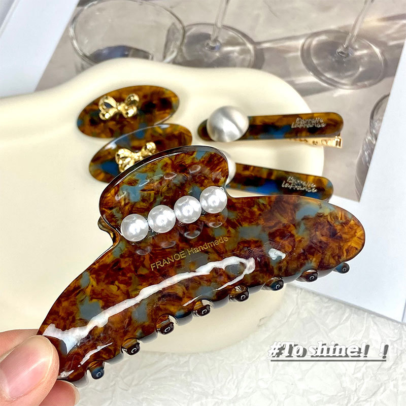 Korean gold label acetate clip women's summer large hairpin ins Korean style high-end semi-round acetate hairpin hair accessory details Picture