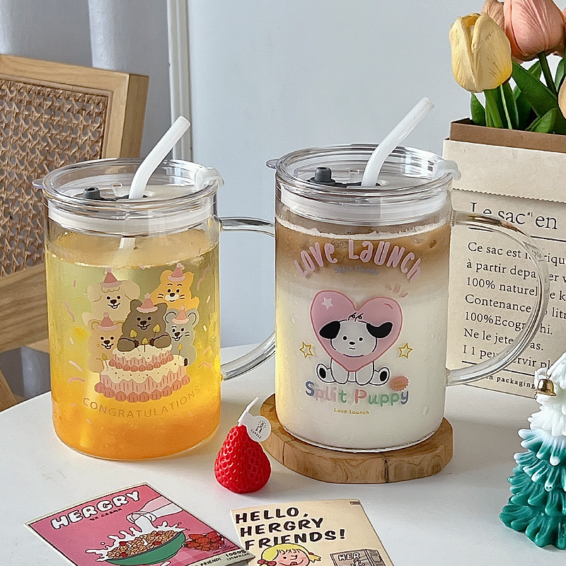 Bolimei high appearance level large-capacity glass straw cup, student dormitory drinking cup, cartoon heart dog glass cup Application Scenario