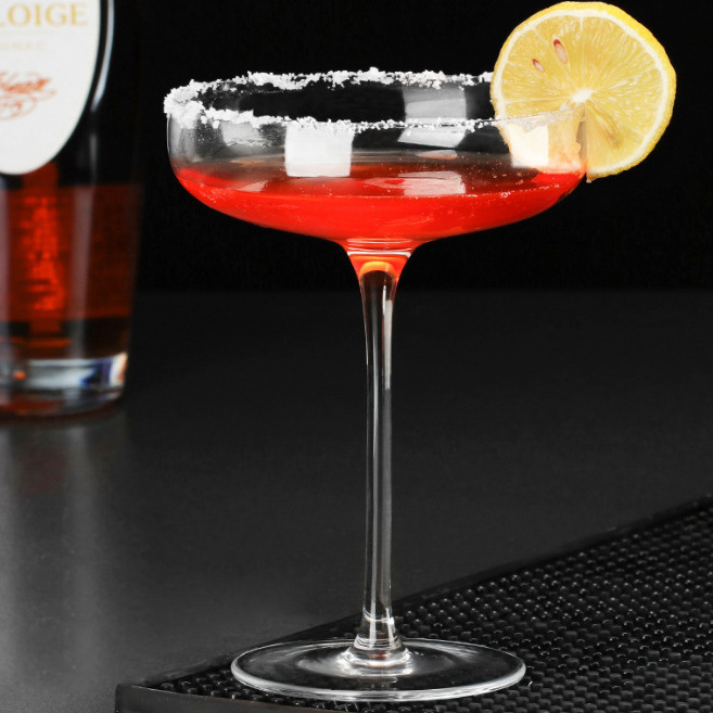 ins cup, retro cocktail cup, ladies' special mix cup, Nordic-style tall glass, champagne cup, new butterfly-shaped wine glass full figure