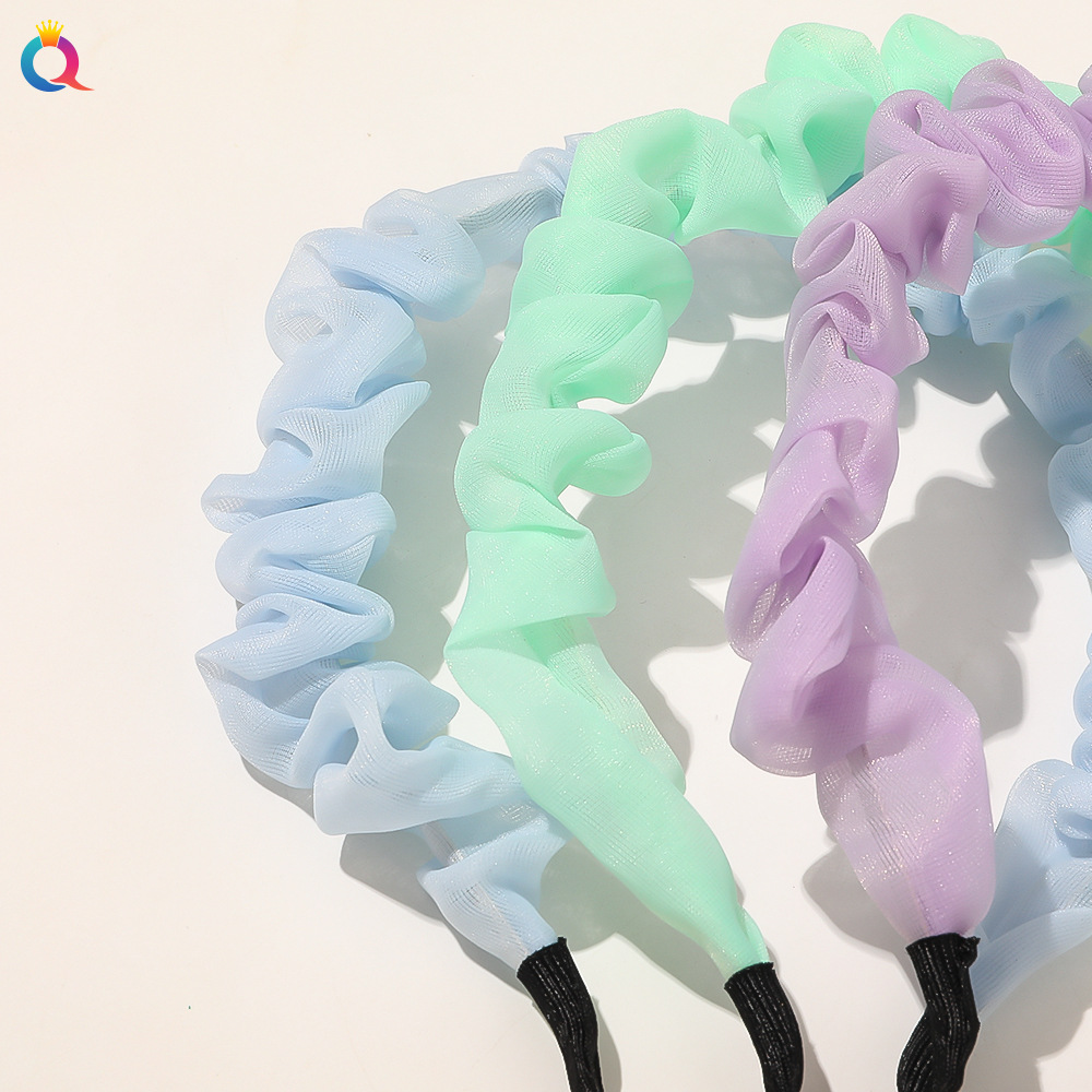 The new simple and elegant pleated lace headband from Qiyue Girls is a versatile and fairy-like solid-color organza hair band Application Scenario