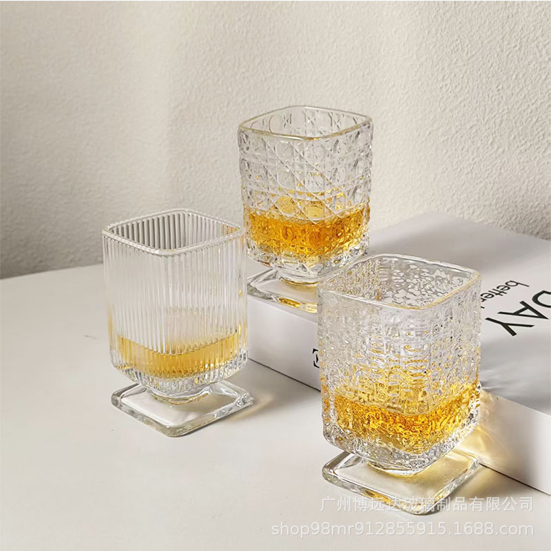 High-quality appearance level glass cups, square water cups, tea cups, wine glasses, milk coffee short cups, simple and transparent beverage juice cups full figure