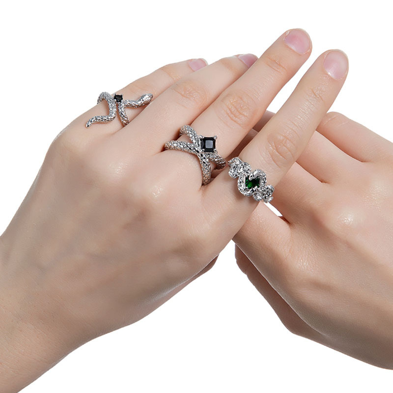 The design features a niche texture, dark style, snake, and a unique, fashionable open ring for women, exuding an ink-style charm. It's a trendy joint index finger ring details Picture