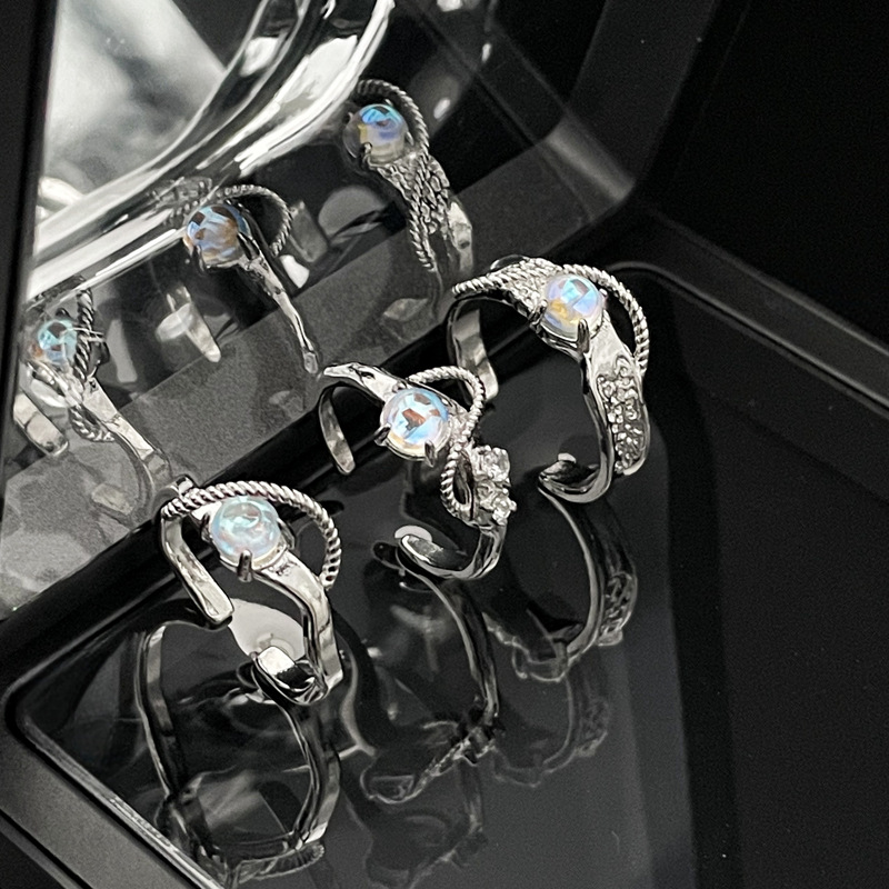 The pleated twist wound moonstone open ring is a fashionable, sweet and cool, individualistic and unique design ring for women Specification drawing