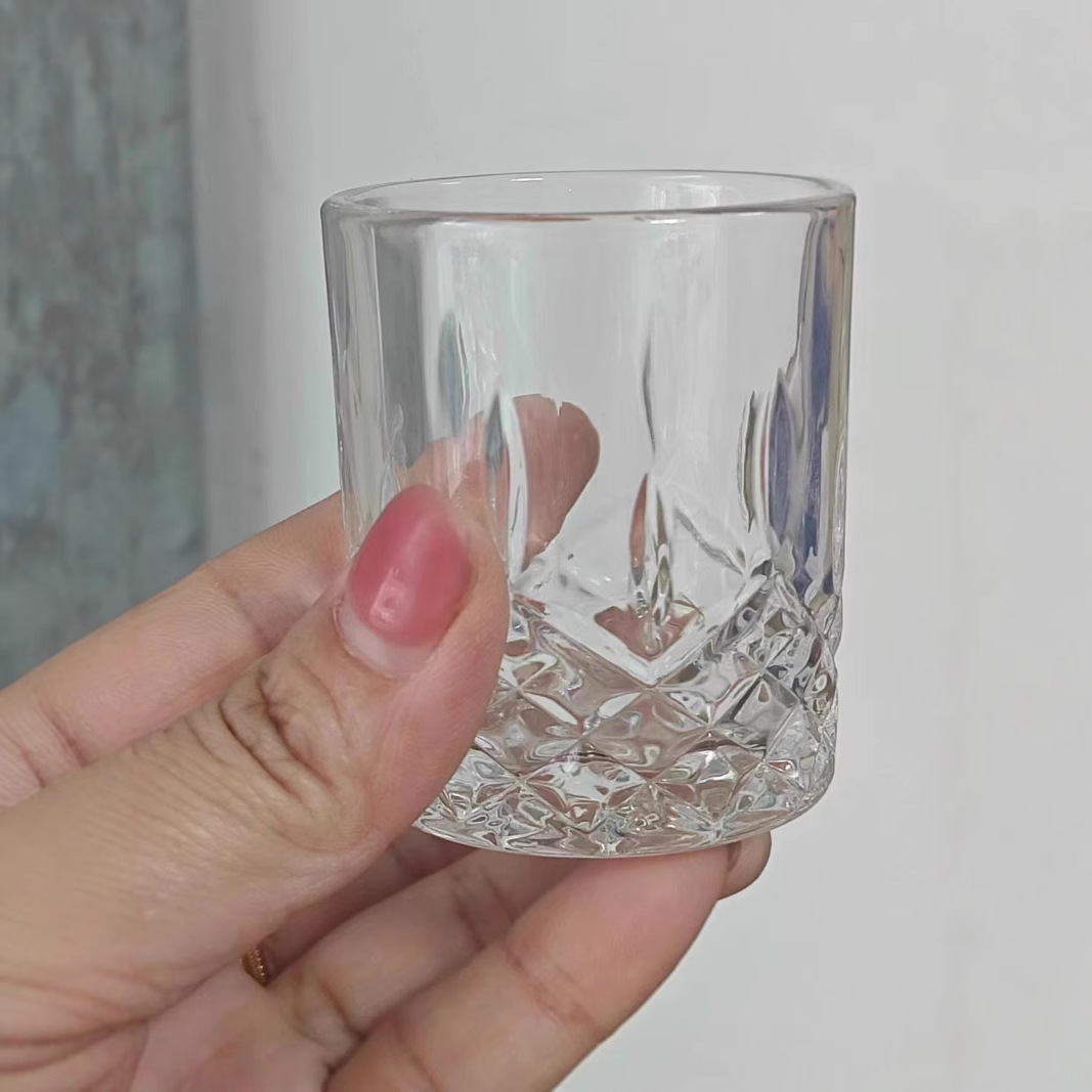 Wholesale of white spirit cups from manufacturers, household small wine cups, commercial small foreign wine cups, crystal glass spirits cups Item Picture