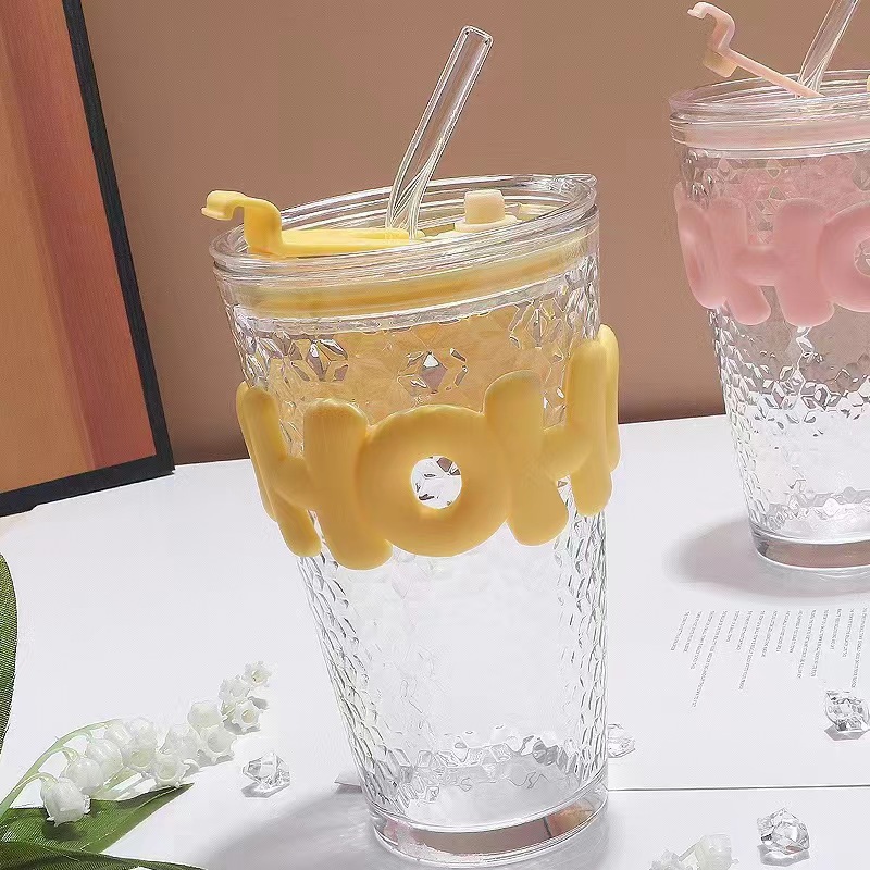 Small raindrop colorful glass cup with cup sleeve, large-capacity water cup, creative hammer-patterned heat-insulating straw cup, summer beverage cup Specification drawing