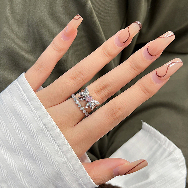 Sweet and cool style, girlish pink diamond zircon bow open ring, a cold and cool style, niche and elegant food ring for women on Instagram Application Scenario