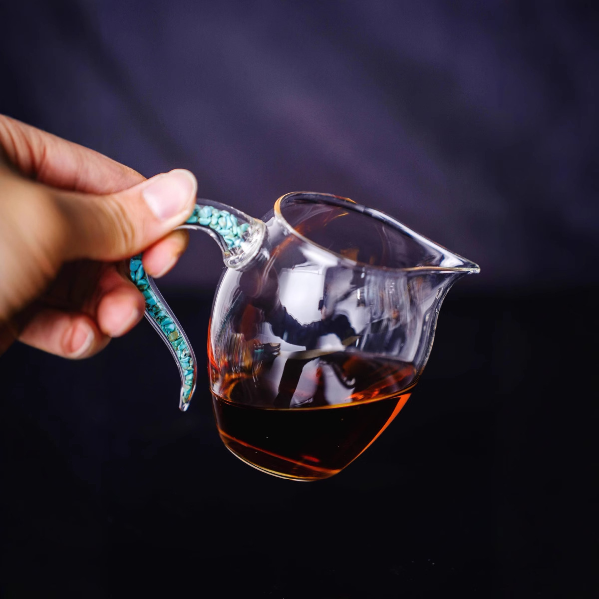 High-end turquoise fair cup, transparent heat-resistant glass, high appearance level, tea sea tea divider, kung Fu tea ceremony beverage crystal Specification drawing