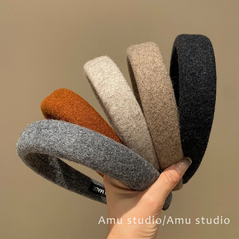 Spring and summer solid-color woolen high top hairband for women, 2025 new style headband, versatile for going out, hair clip, face wash and hair accessory full figure