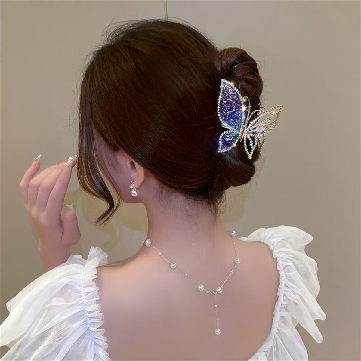 Sweet and elegant, gentle crystal butterfly hair, ladylike, high-end, exquisite back head updo, shark clip hair clip accessory details Picture