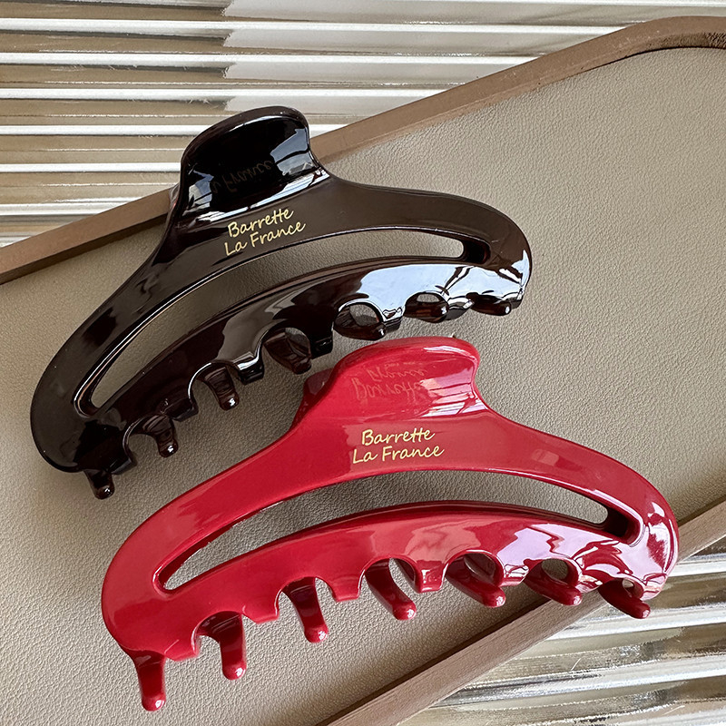 French hollowed-out acetate fashionable shark clip, high-end look, autumn and winter color, large quantity of hair clips and hair accessories for the back of the head details Picture