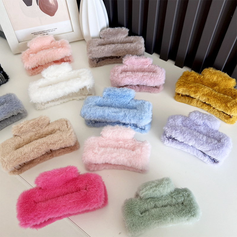 Large square plush hair clips, autumn and winter hair clips, back of the head, updo hair clips, hair accessories, headwear, shark clips Specification drawing
