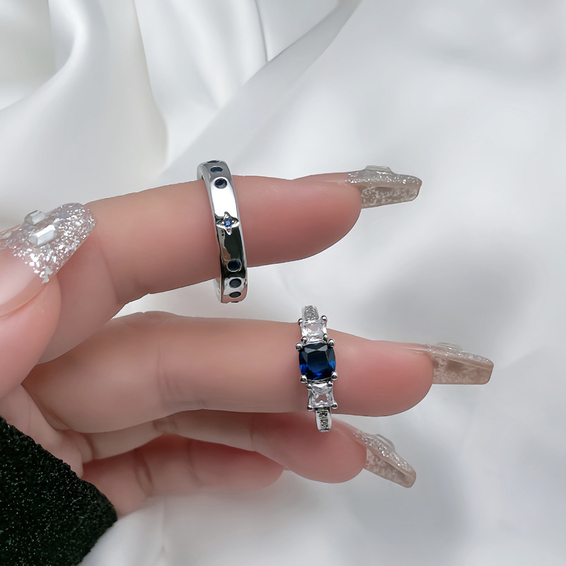 Korean-style unique blue diamond fashion open ring for women, geometric punk couple rings, ins cold style niche accessories Application Scenario
