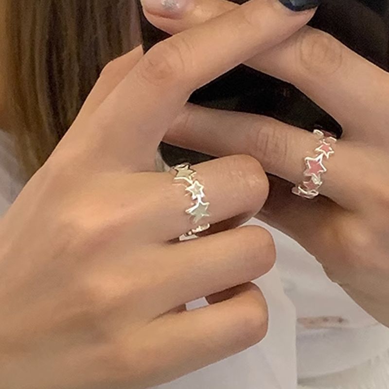 The blogger's same star-shaped multi-color glazed open ring, a versatile and cute Korean-style sweet and cool spice ring for women Application Scenario