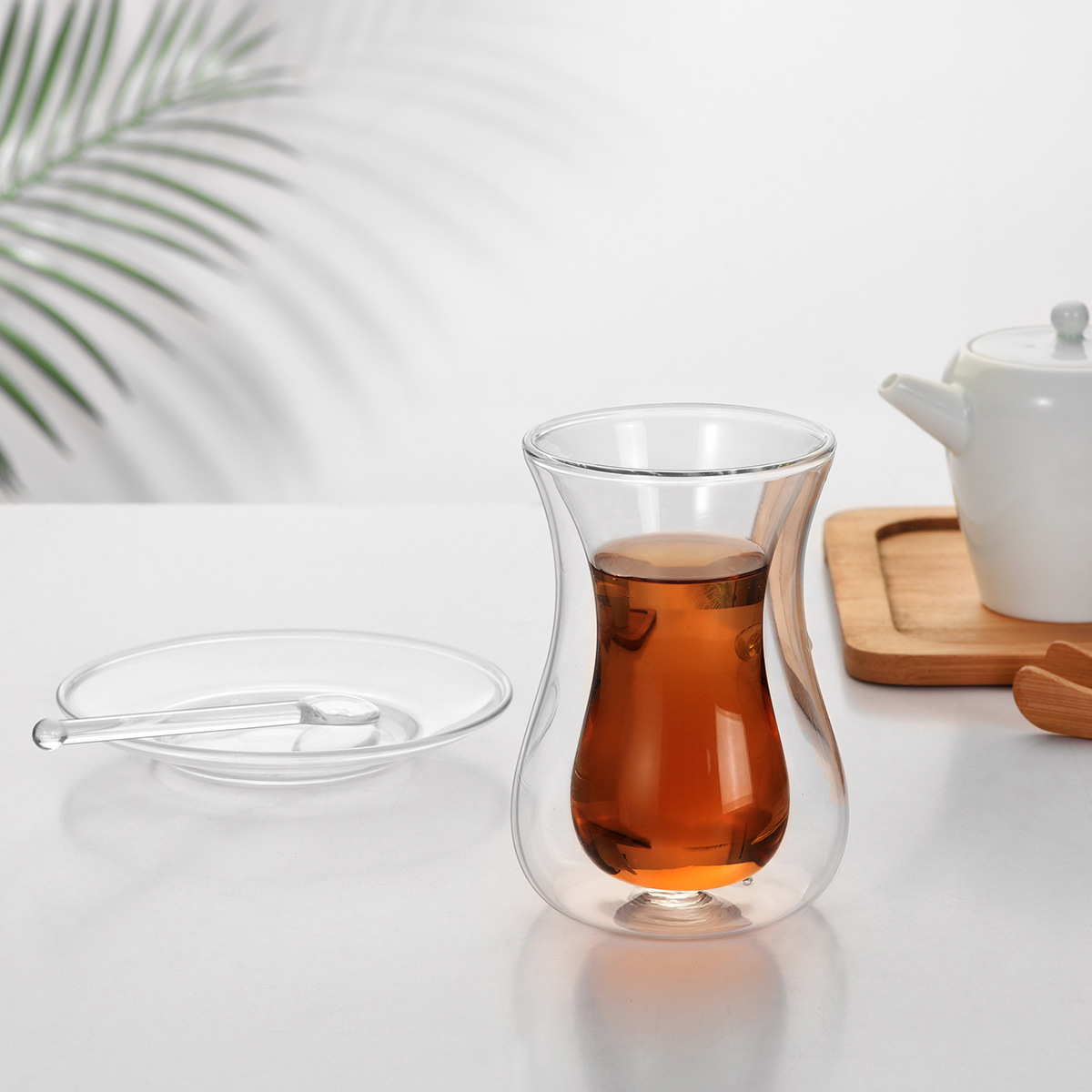 Coffee cup set with plate and glass spoon, insulated double-layer glass cup, transparent black tea cup, household tea brewing water cup details Picture