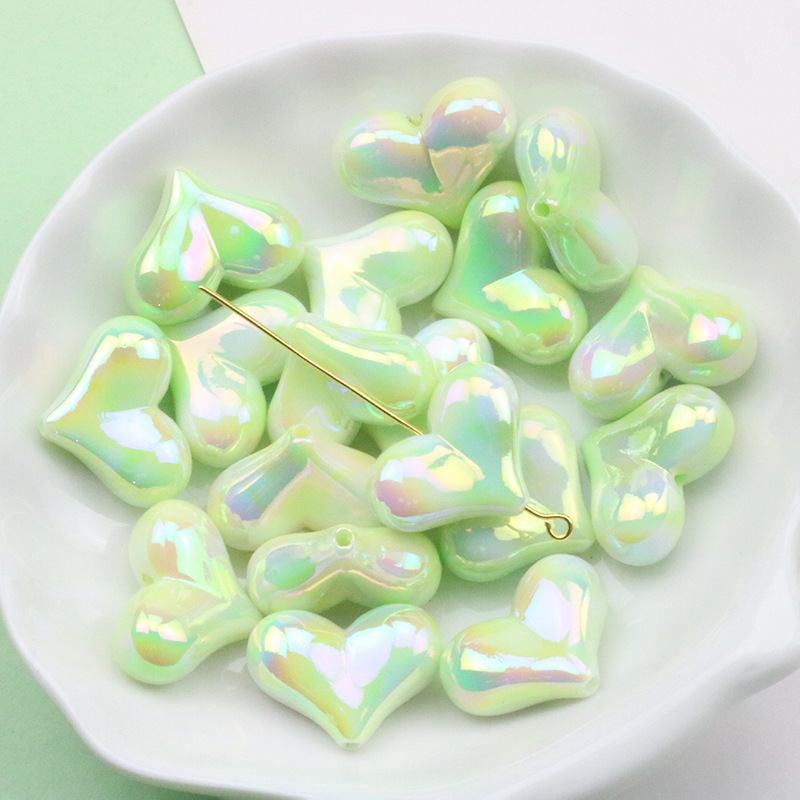 Colorful UV-coated acrylic heart-shaped bead straight hole diy mobile phone chain loose bead hand bead accessory Application Scenario