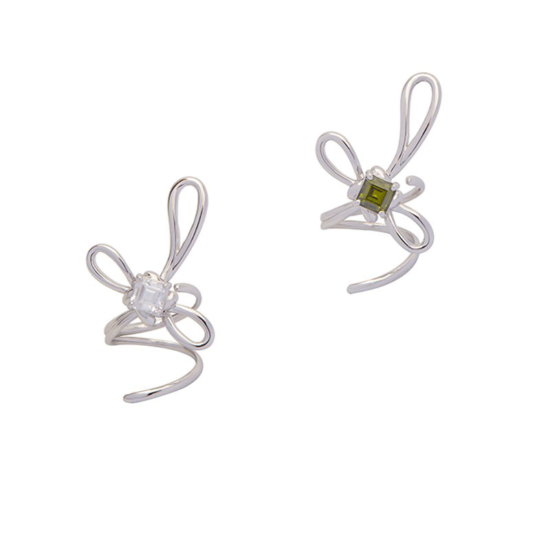A niche design sense, elegant and fashionable swastika open-mouth ring for women, simple and individual, in a cold style on Instagram, a trendy index finger ring Item Picture
