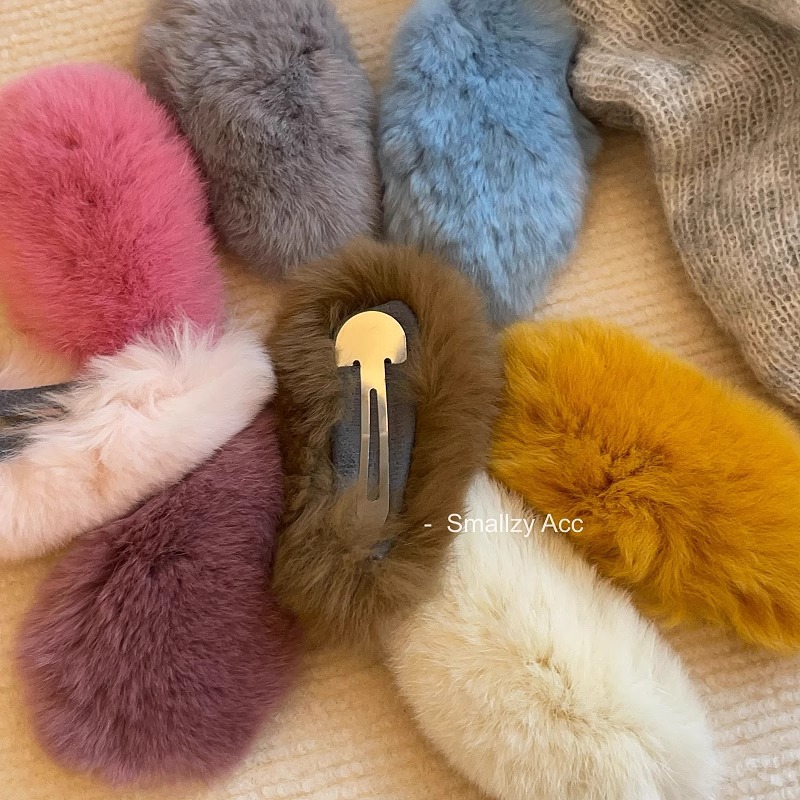 Super large ins clip with real rex rabbit fur, fur hair clip, super fairy-like Korean plush hair accessory, cute fur bb card side clip Application Scenario