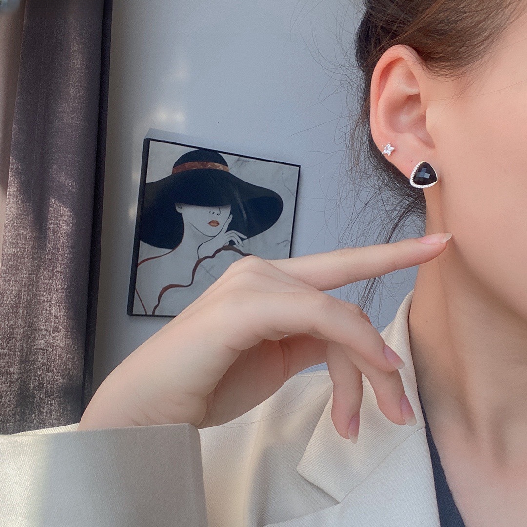 Xuhui brand exquisite and light luxury copper plated with real gold and zirconia 925 silver needle geometric individual fashionable style stud earrings full figure