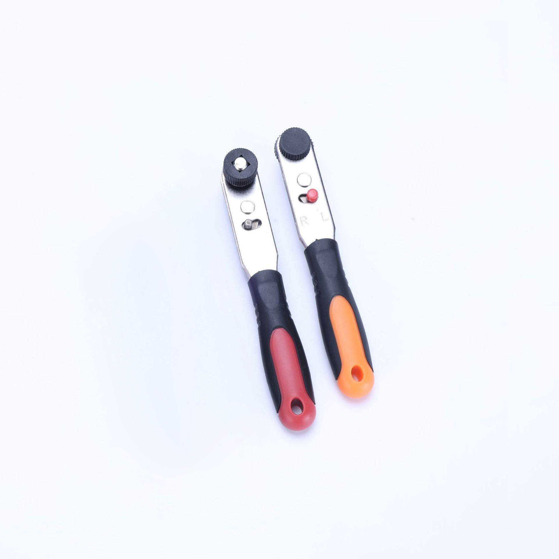 Quick mini multi-purpose ratchet wrench set tools are available in stock. A variety of specifications and functions of ratchet wrenches are practical Application Scenario
