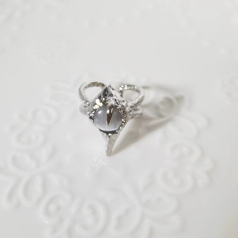 Korean light luxury high-end, niche design transparent moonstone personalized ring, women's opening adjustable temperament ring Application Scenario