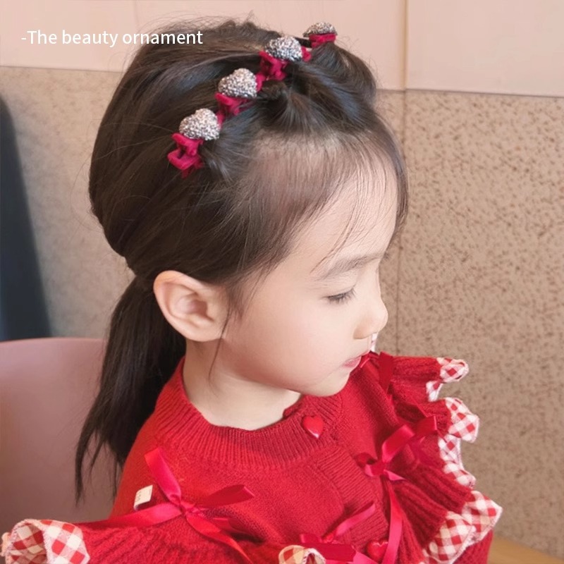 New Year's red velvet heart-shaped braided hair clips, a perfect tool for women's broken hair arrangement, and a children's side bangs one-line clip hair accessory Specification drawing