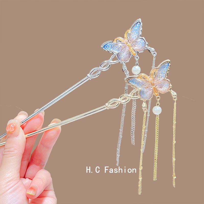 A super ethereal ancient-style butterfly tassel hairpin with a feminine and high-end feel, a new Chinese-style hairpin, a rocking hairpin, and a horse-faced skirt accessory full figure