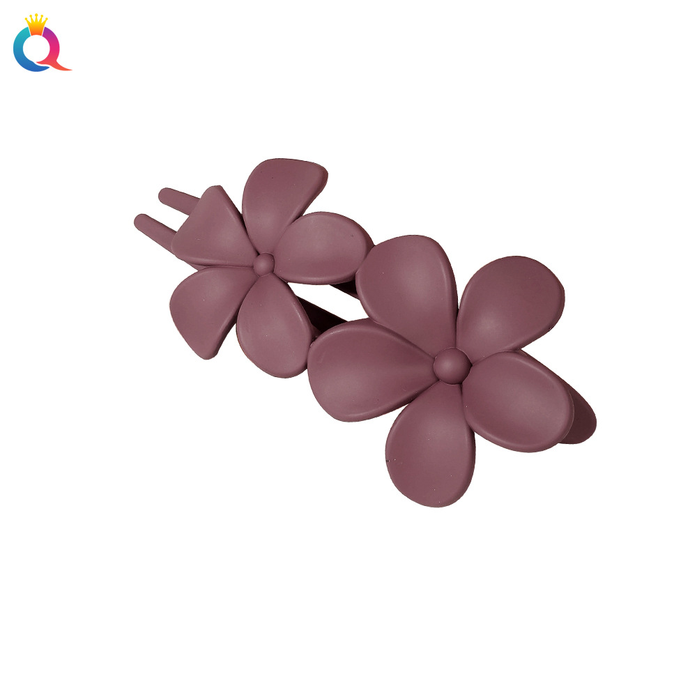 Wholesale of Qiyue flower duckbill hair clips, sweet back of the head headwear, high-end female butterfly hair clips and hair accessories Item Picture