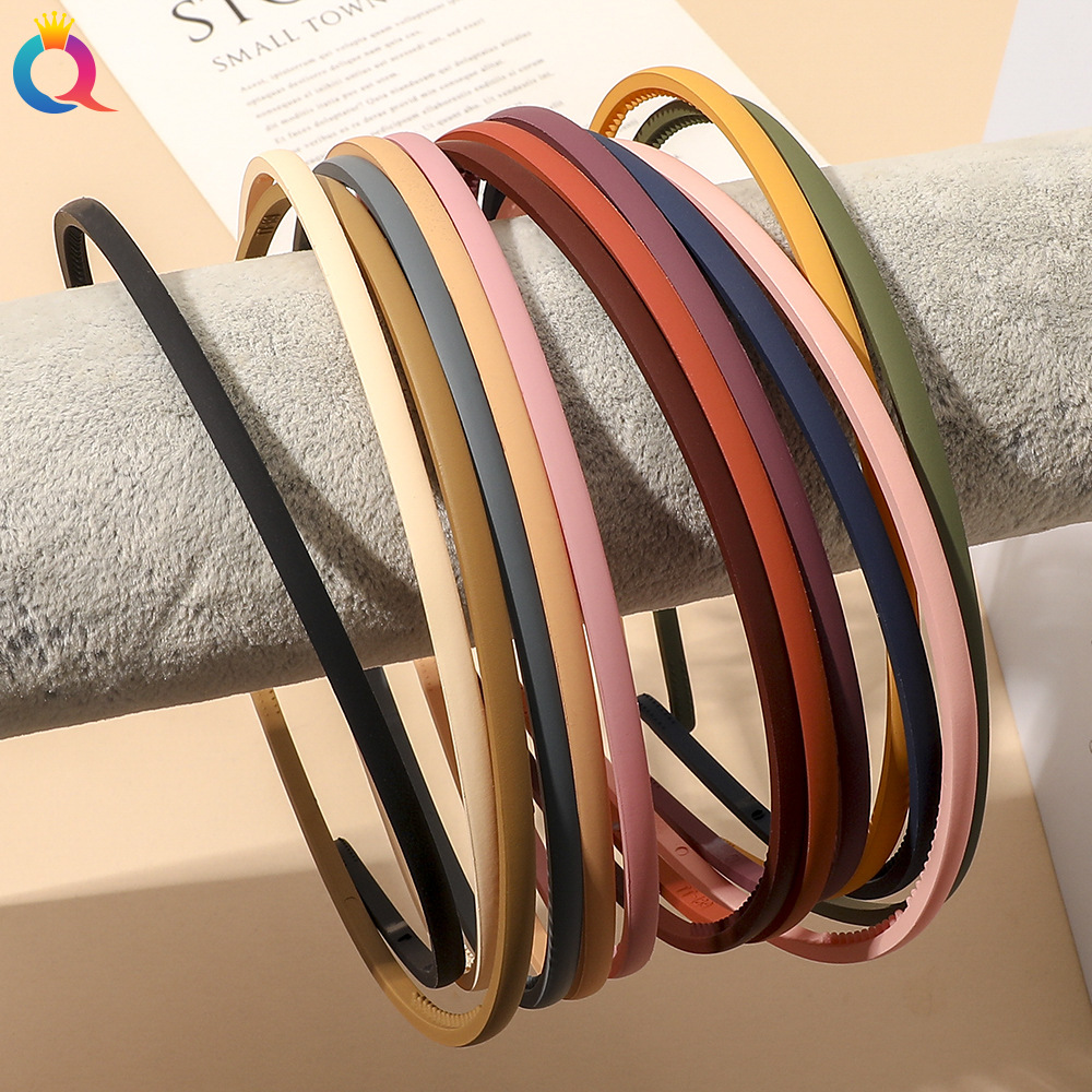 Qiyue Korean version matte hair band, simple and retro plastic headband, colorful toothed anti-slip hair press face hair clip and hair accessory full figure