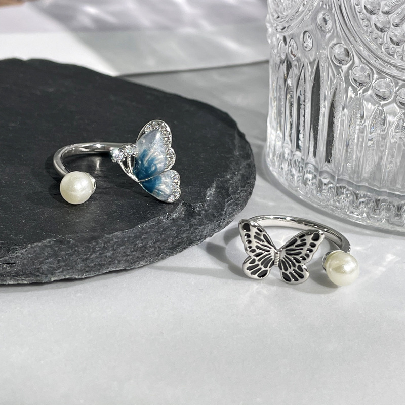 Sweet and cool gradient ice blue butterfly open ring for women, a new Chinese-style retro niche drip glaze pearl fashionable and elegant ring Specification drawing
