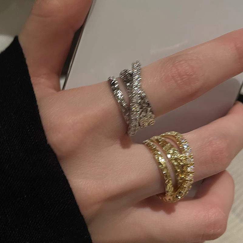 Irregularly textured multi-layer zircon open ring, a light luxury and niche design for women, a high-end index finger ring with a unique touch details Picture