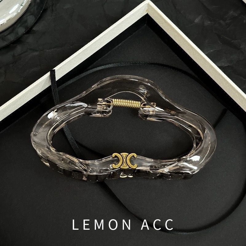 Arc de Triomphe letter acrylic cloud hair clip 2025 New style High-end feel, women's hair volume multi-plate hair clip and hair accessory details Picture