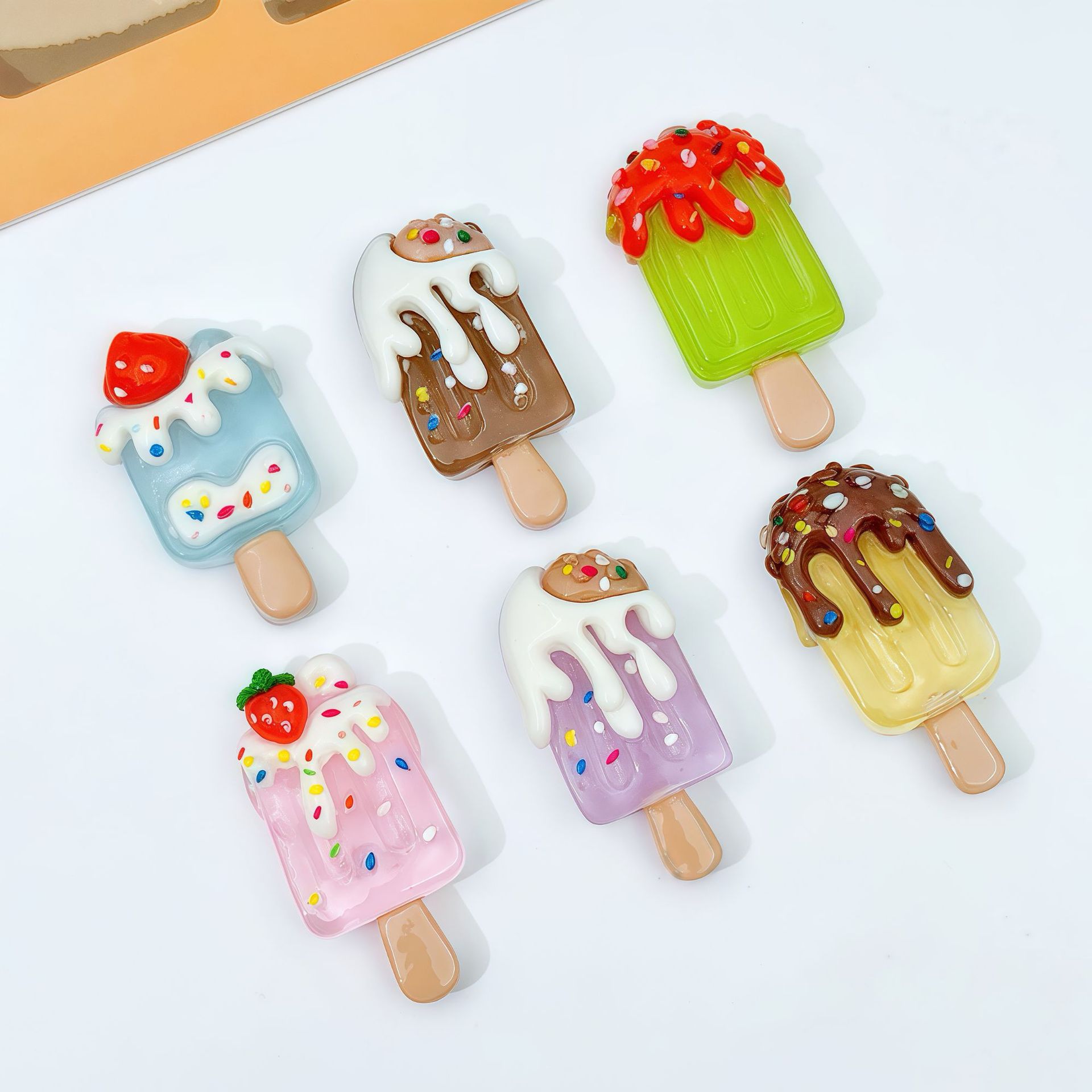 Cartoon food toys, luminous Popsicle hair clips, girls' niche and funny duckbill clips, photo hair accessories, children's creative hair clips Application Scenario